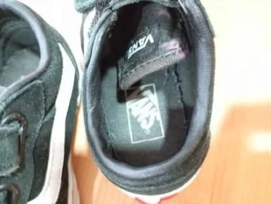 Hermosos Zapatos Vans Negros para bebe talla 21 – photo 3